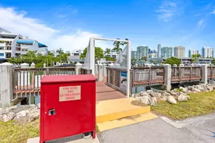 400 Kings Point, Sunny Isles Beach, FL 33160 - Photo 31
