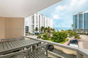6423 Collins, Miami Beach, FL 33141 - Photo 3