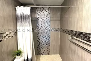 427 Golden Isles, Hallandale, FL 33009 - Photo 23