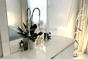 427 Golden Isles, Hallandale, FL 33009 - Photo 21