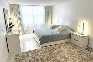 427 Golden Isles, Hallandale, FL 33009 - Photo 15
