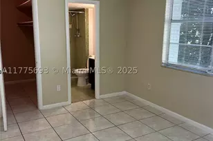 484 NW 165th St, Miami, FL 33169 - Photo 9