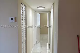 484 NW 165th St, Miami, FL 33169 - Photo 15