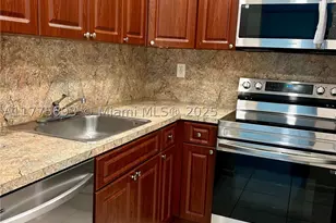 484 NW 165th St, Miami, FL 33169 - Photo 3