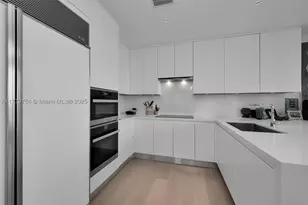 1425 Brickell, Miami, FL 33131 - Photo 15