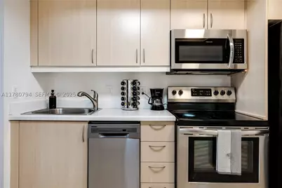 2951 S Bayshore #815, Miami, FL 33133 - Photo 3