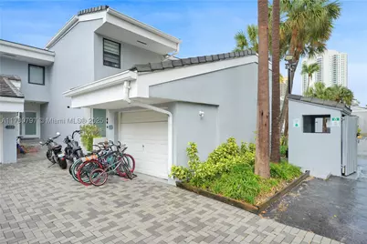 311 Poinciana #801, Sunny Isles Beach, FL 33160 - Photo 3