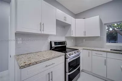 1114 SW 13th, Miami, FL 33135 - Photo 11