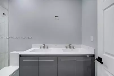 1114 SW 13th, Miami, FL 33135 - Photo 21