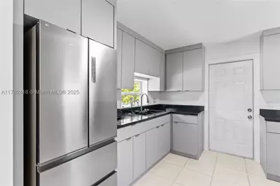 8350 SW 98 Th, Miami, FL 33156 - Photo 15