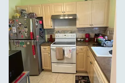 9350 Sunrise Lakes #109, Sunrise, FL 33322 - Photo 7