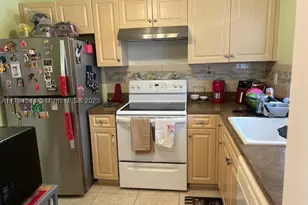 9350 Sunrise Lakes, Sunrise, FL 33322 - Photo 7