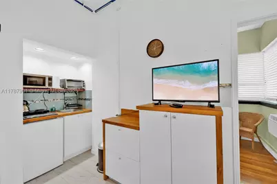255 W 24th #136, Miami Beach, FL 33140 - Photo 3