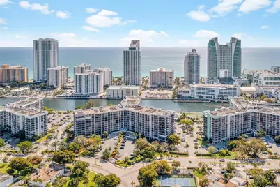 600 Parkview #422(+DEN), Hallandale, FL 33009 - Photo 7