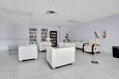 600 Parkview #422(+DEN), Hallandale, FL 33009 - Photo 31