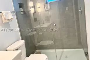 3600 NE 170, North Miami Beach, FL 33160 - Photo 17