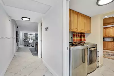 4020 W Palm Aire #204, Pompano Beach, FL 33069 - Photo 7