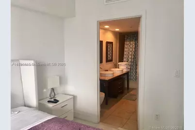 485 Brickell #1903, Miami, FL 33131 - Photo 5
