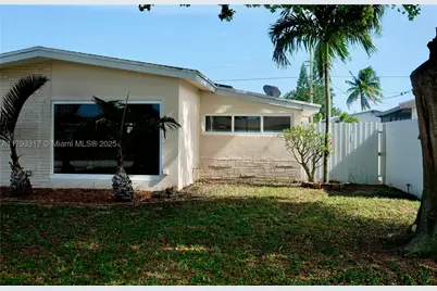 7000 SW 10th, Pembroke Pines, FL 33023 - Photo 3
