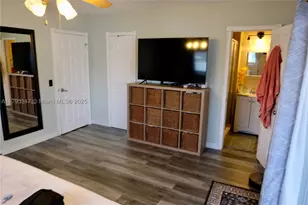 7000 SW 10th, Pembroke Pines, FL 33023 - Photo 11