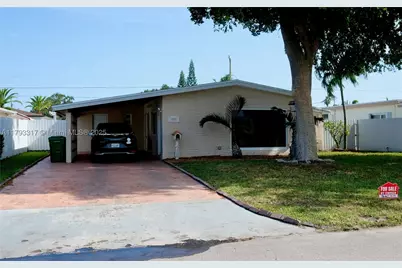 7000 SW 10th, Pembroke Pines, FL 33023 - Photo 1