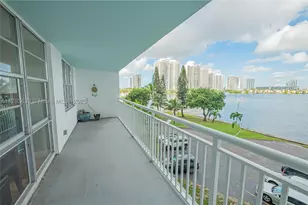 301 174th, Sunny Isles Beach, FL 33160 - Photo 31