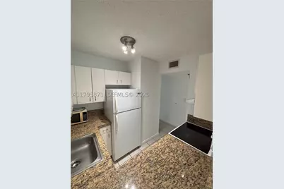 126 SW 17th #505, Miami, FL 33129 - Photo 13
