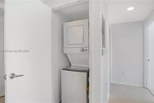 55 SE 6th, Miami, FL 33131 - Photo 7
