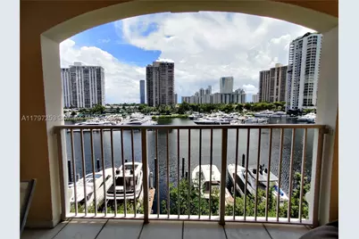 19877 E Country Club #3606, Aventura, FL 33180 - Photo 23