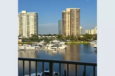 19877 E Country Club #3606, Aventura, FL 33180 - Photo 29