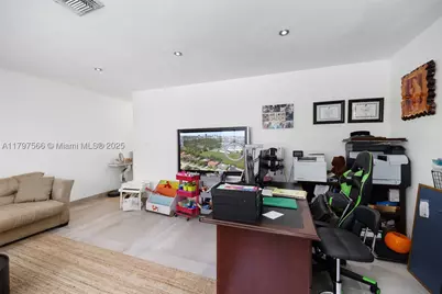 20375 NE 22nd, Miami, FL 33180 - Photo 45