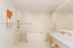 175 NE 10, Miami, FL 33132 - Photo 3