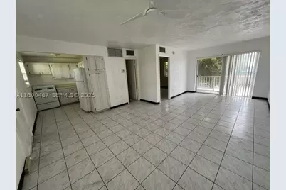 7125 Dickens #4, Miami Beach, FL 33141 - Photo 9