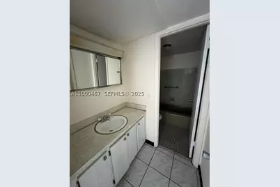 7125 Dickens #4, Miami Beach, FL 33141 - Photo 5