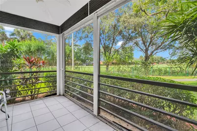 1400 Saint Charles #L4, Pembroke Pines, FL 33026 - Photo 31