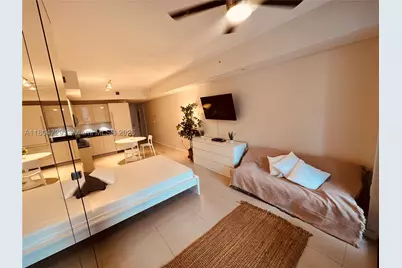 1010 Brickell #2710, Miami, FL 33131 - Photo 9