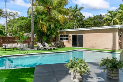 2708 Cleveland, Hollywood, FL 33020 - Photo 9