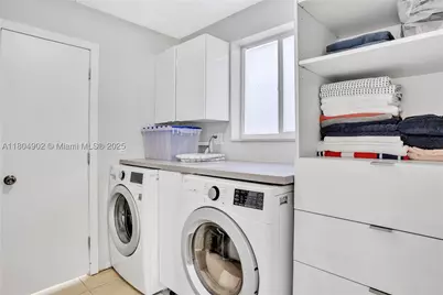 2828 Cleveland, Hollywood, FL 33020 - Photo 17