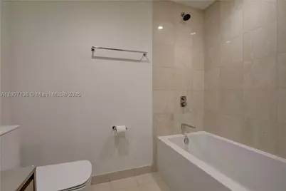 1000 Brickell #2705, Miami, FL 33131 - Photo 29