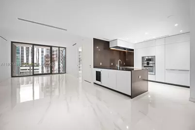 300 Biscayne Blvd #3509, Miami, FL 33131 - Photo 37