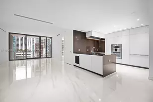300 Biscayne Blvd, Miami, FL 33131 - Photo 37
