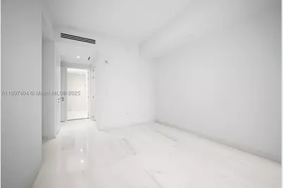 300 Biscayne Blvd #3509, Miami, FL 33131 - Photo 27