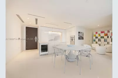 300 Biscayne Blvd #5205W, Miami, FL 33131 - Photo 7