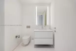 300 Biscayne Blvd, Miami, FL 33131 - Photo 25