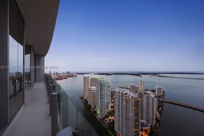 300 Biscayne Blvd #5205W, Miami, FL 33131 - Photo 31