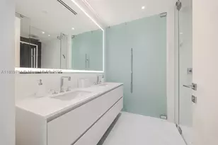 300 Biscayne Blvd, Miami, FL 33131 - Photo 15