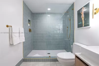 159 NE 6th #3001, Miami, FL 33132 - Photo 17
