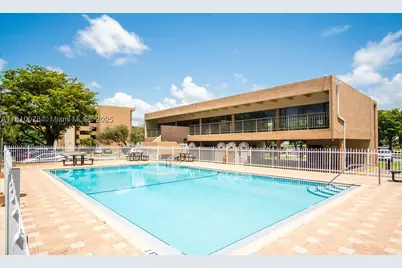 9110 Fontainebleau #502, Miami, FL 33172 - Photo 43