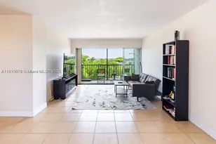 9110 Fontainebleau, Miami, FL 33172 - Photo 21