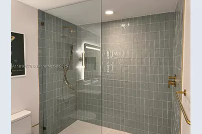 159 NE 6th #4215, Miami, FL 33132 - Photo 23